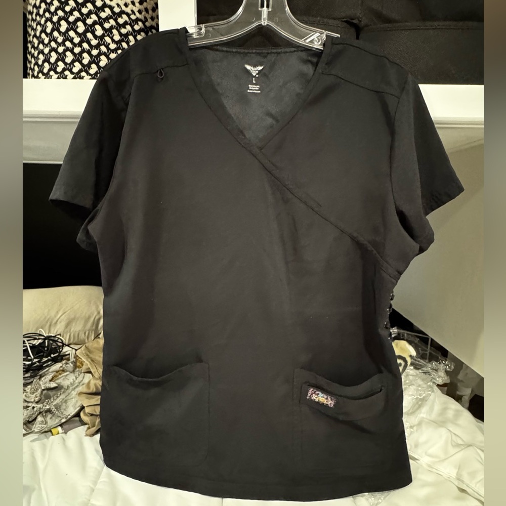 Koi Tech Black V-Neck Scrub Top